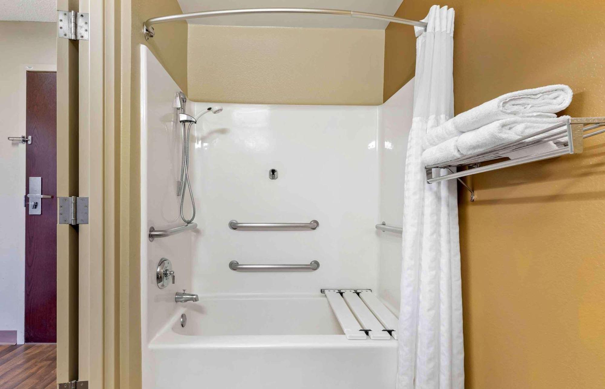 Extended Stay America Select Suites - Greensboro - Wendover Ave - Big Tree Way Kültér fotó