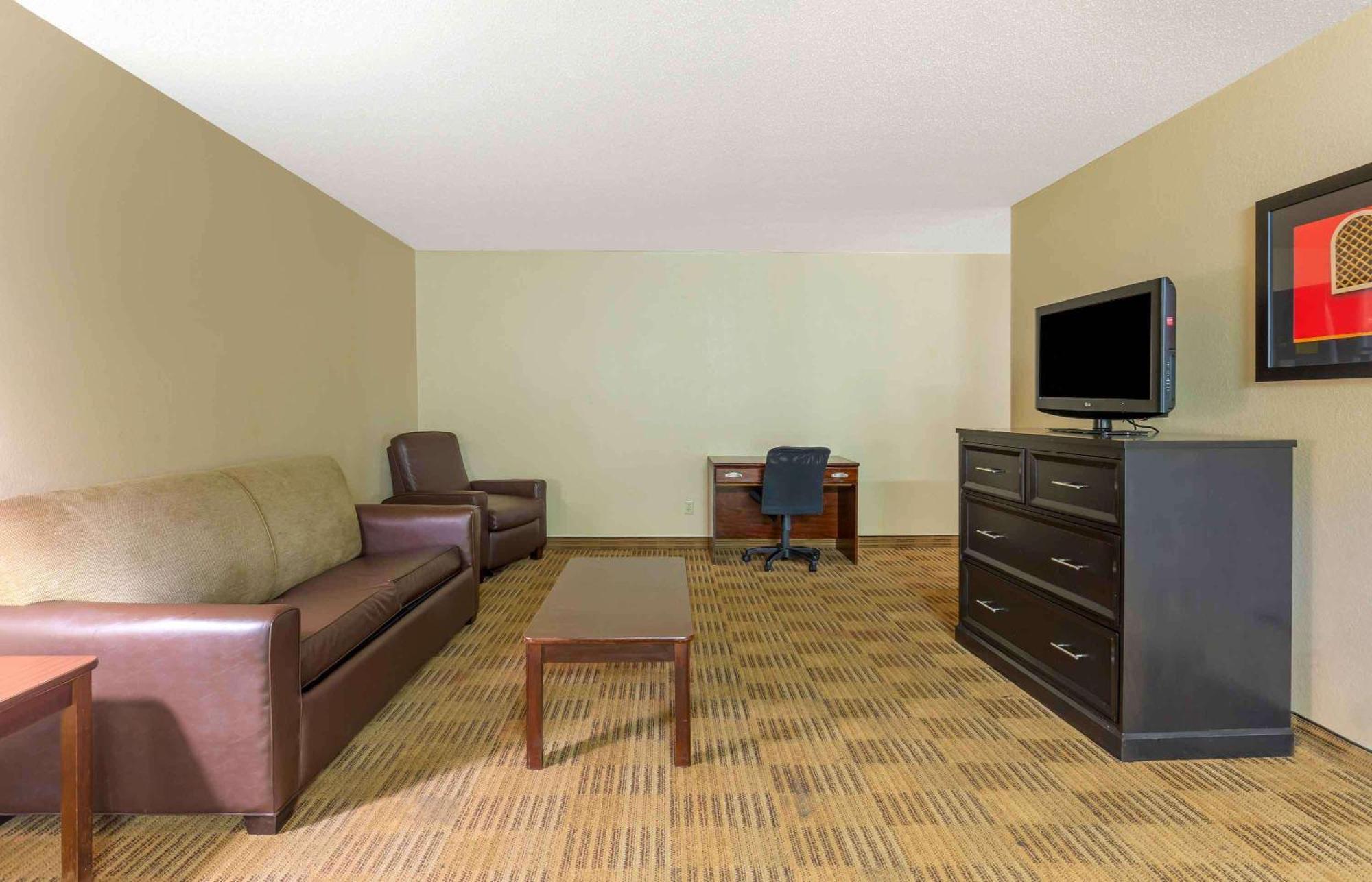 Extended Stay America Select Suites - Greensboro - Wendover Ave - Big Tree Way Kültér fotó