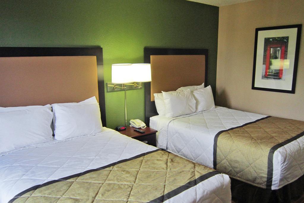 Extended Stay America Select Suites - Greensboro - Wendover Ave - Big Tree Way Kültér fotó